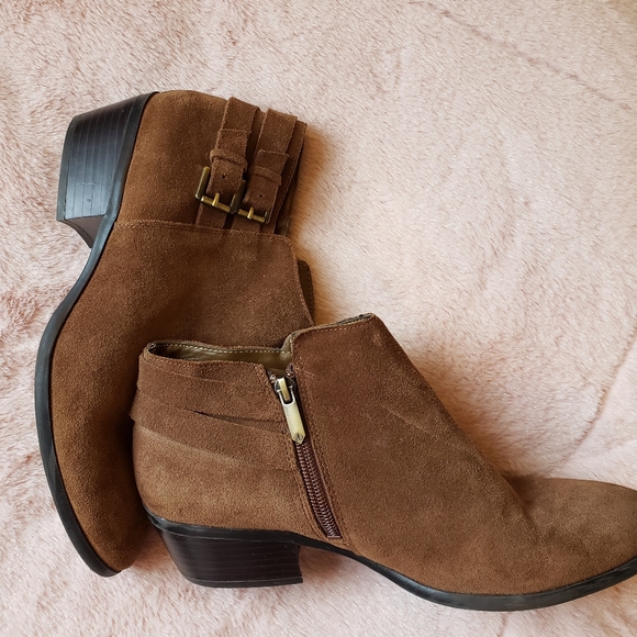 Sam Edelman Brown Booties - Picture 2 of 2